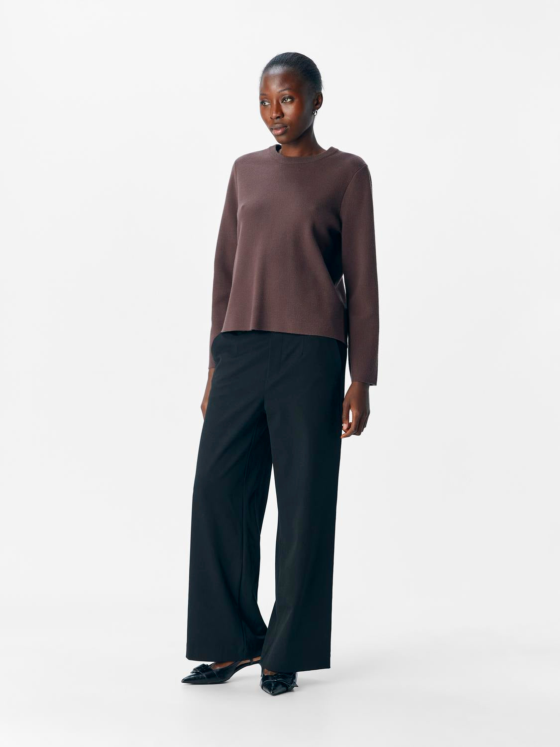 model_shot-front_full